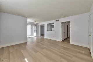 Photo #1: 2687177 Listing 