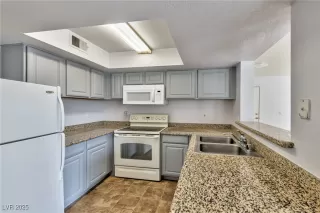 Photo #4: 2687177 Listing 