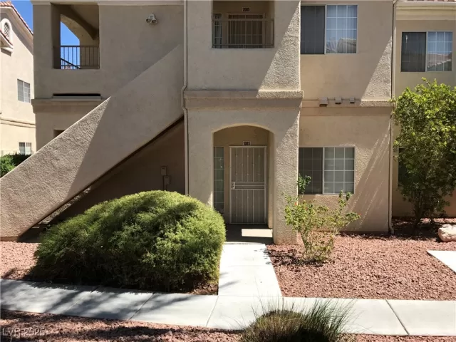 MLS: 2687203 Condo For Sale