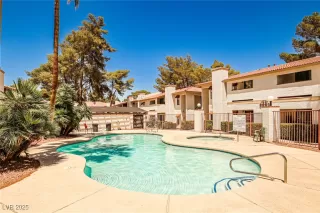 Photo #1: 2687206 Listing 