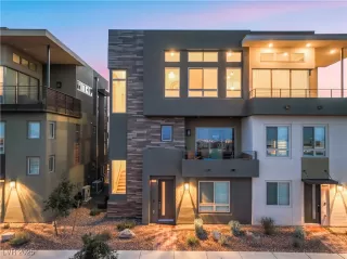 Photo #1: 2687213 Listing 