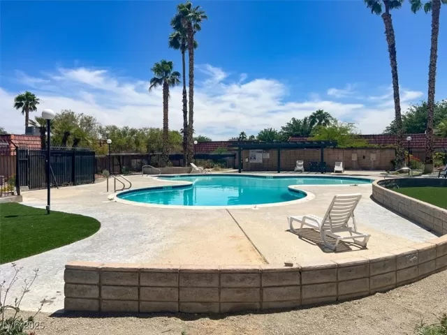 MLS: 2687229 Condo For Sale