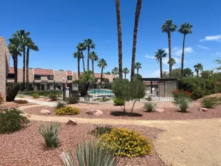 Photo #3: 2687229 Listing