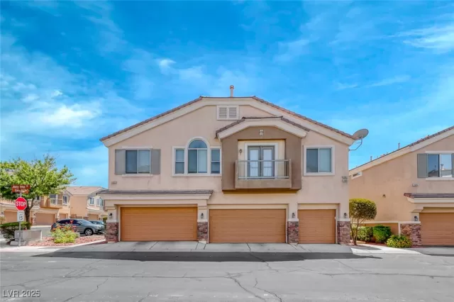 MLS: 2687237 Condo For Sale