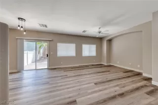 Photo #4: 2687237 Listing 