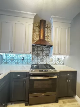 Photo #2: 2687246 Listing 