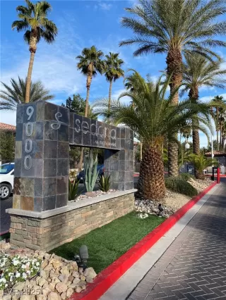 Photo #1: 2687280 Listing 