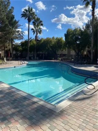 Photo #2: 2687280 Listing 