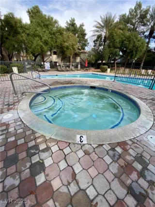 Photo #3: 2687280 Listing 