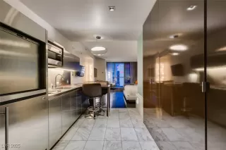 Photo #2: 2687286 Listing