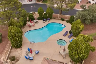 Photo #2: 2687327 Listing 