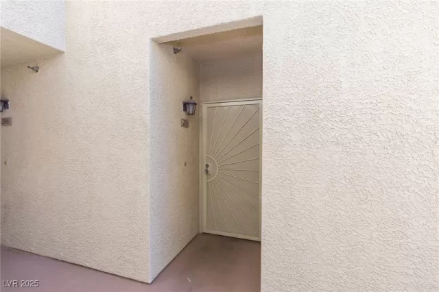 MLS: 2687368 Condo For Sale