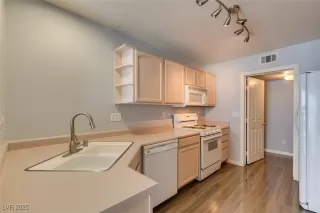 Photo #5: 2687369 Listing 