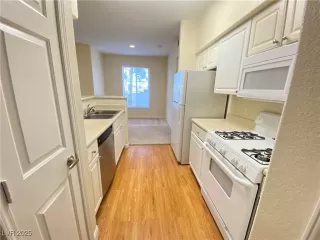 Photo #4: 2687370 Listing 