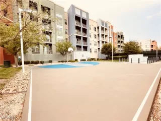 Photo #3: 2687403 Listing 