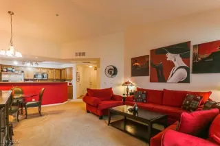 Photo #2: 2687422 Listing