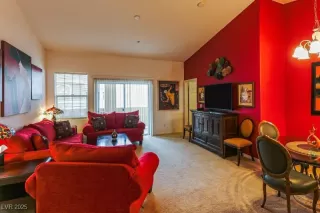 Photo #3: 2687422 Listing