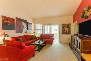 Photo #4: 2687422 Listing