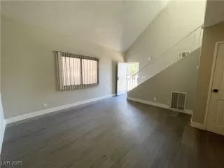 Photo #3: 2687453 Listing 