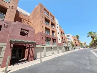 Photo #1: 2687456 Listing 