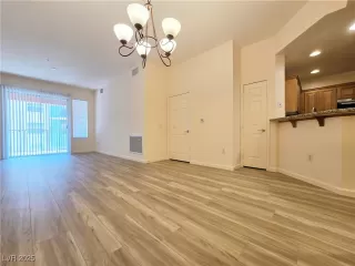 Photo #3: 2687456 Listing 