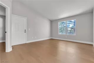 Photo #1: 2687479 Listing 