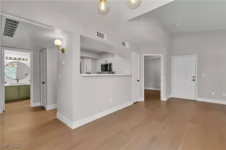 Photo #2: 2687479 Listing 