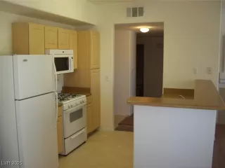 Photo #4: 2687519 Listing 