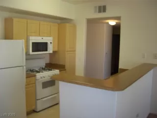 Photo #5: 2687519 Listing 