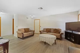 Photo #5: 2687535 Listing 