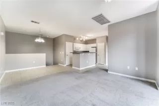 Photo #4: 2687540 Listing