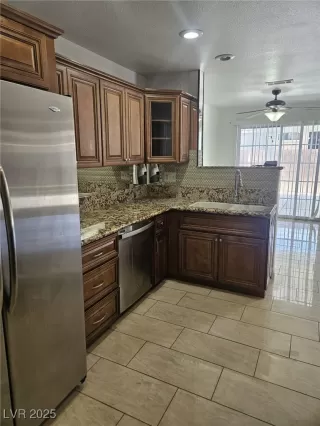 Photo #3: 2687551 Listing 