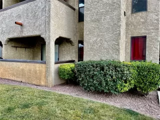 Photo #1: 2687573 Listing 