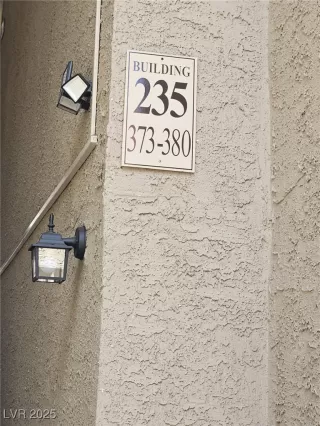 Photo #1: 2687584 Listing 