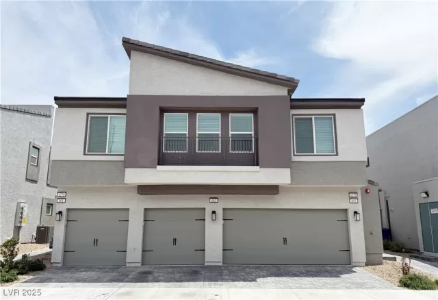 MLS: 2687591 Condo For Sale