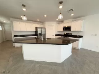 Photo #6: 2687591 Listing 