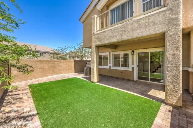 MLS: 2687610 Condo For Sale