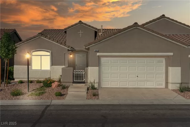 MLS: 2687614 Condo For Sale