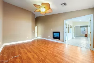 Photo #5: 2687614 Listing