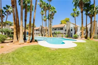 Photo #2: 2687615 Listing 