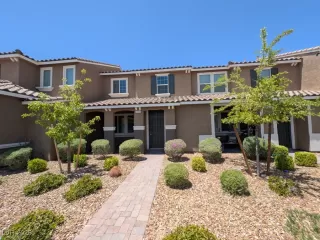 More Details about MLS # 2687640 : 2860 ALENGA STREET