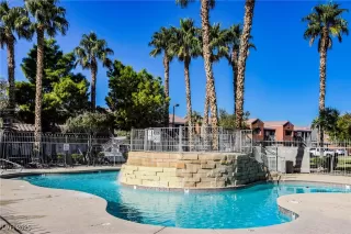 Photo #3: 2687647 Listing 