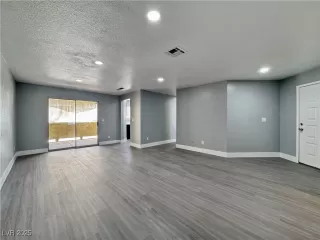 Photo #1: 2687671 Listing