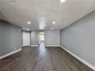 Photo #6: 2687671 Listing