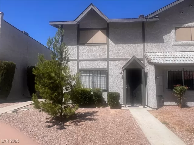 MLS: 2687694 Condo For Sale