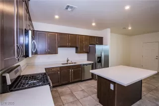 Photo #3: 2687712 Listing 