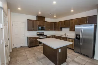 Photo #5: 2687712 Listing 