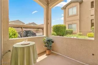 Photo #3: 2687722 Listing