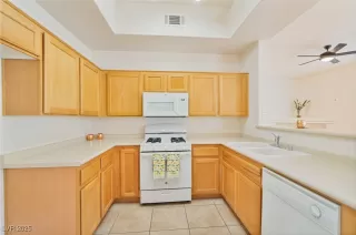 Photo #5: 2687722 Listing