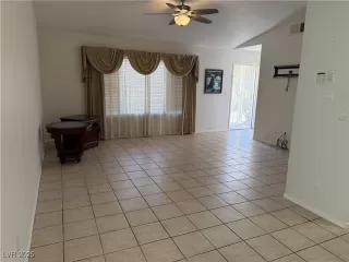 Photo #2: 2687726 Listing